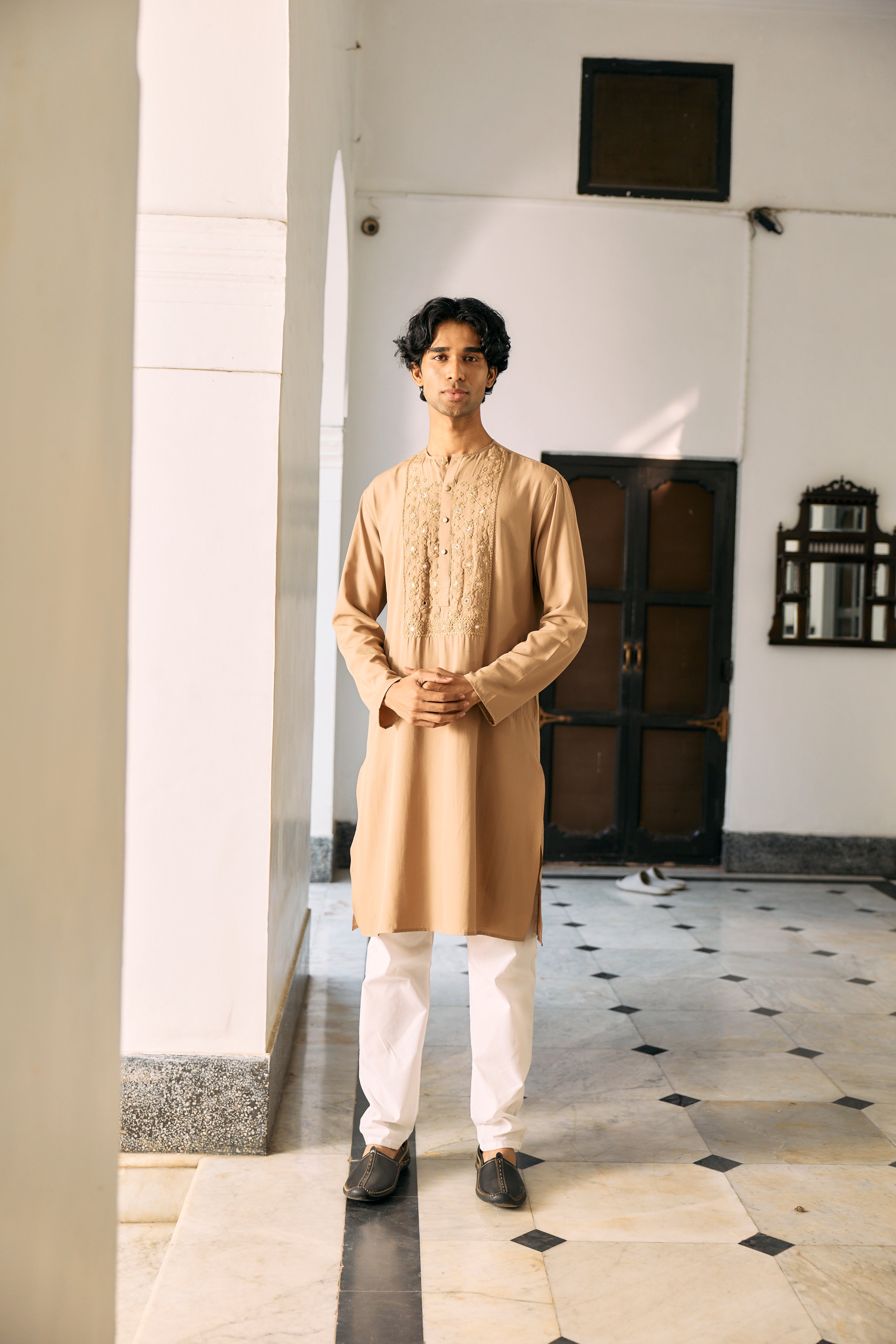 Sahar Embroidered Kurta Set